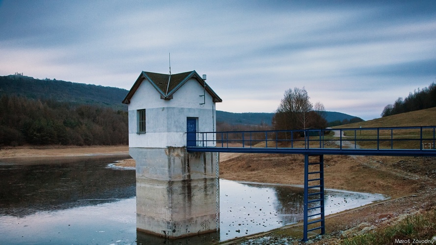 Priehrada a Mohyla M. R. Sťefánika