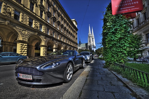 Aston Martin V8 Vantage