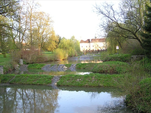 Park pri kaštieli.