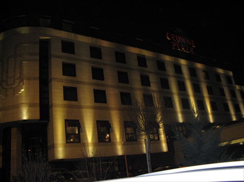 Málo osvetlený hotel