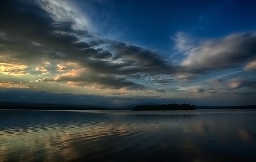 Súmrak nad Slanickým ostrovom umenia