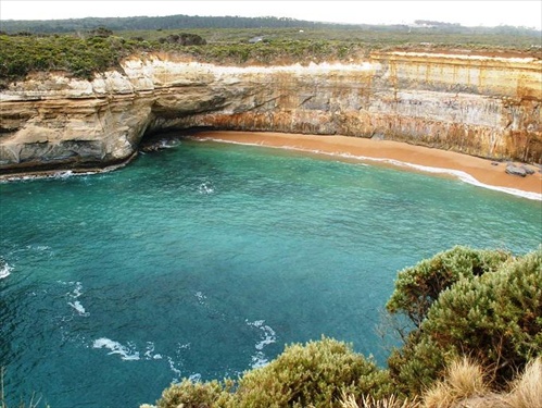 pláž pri Loch Ard Gorge a Elephant Rock z iného pohľadu