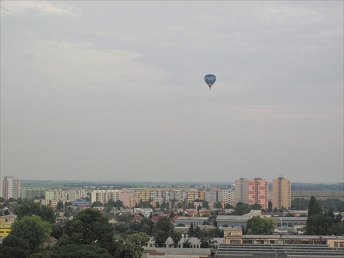 blue baloon