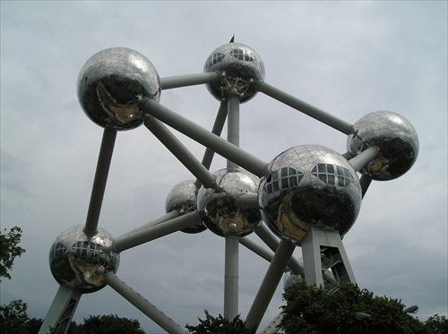 Atomium II