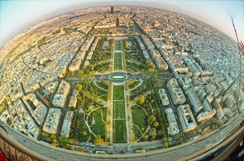 Bienvenue á Paris Tour Eiffel :)