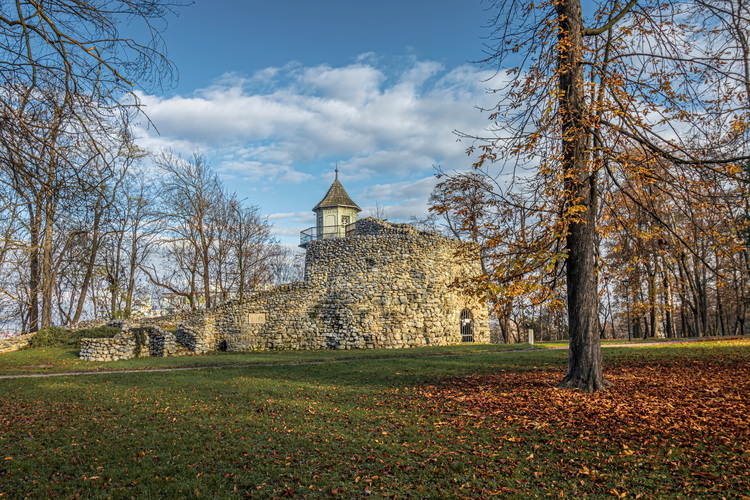 Grotta na jeseň