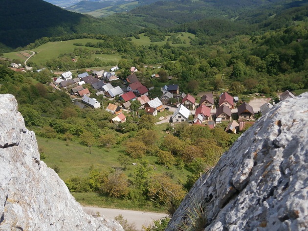 Vršatské Podhradie