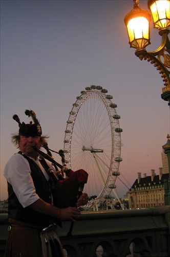 Škótsky folklór v Anglicku