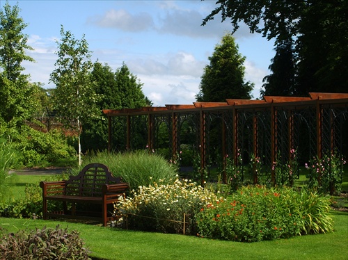 Burnby Hall Gardens