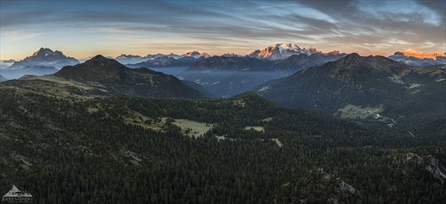 Keď svitá nad Marmoladou 3342 m n.m