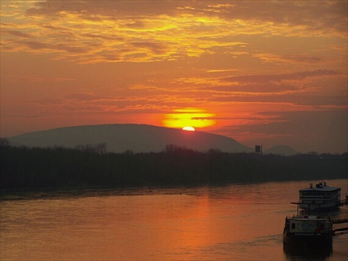 Zapad nad Dunajom