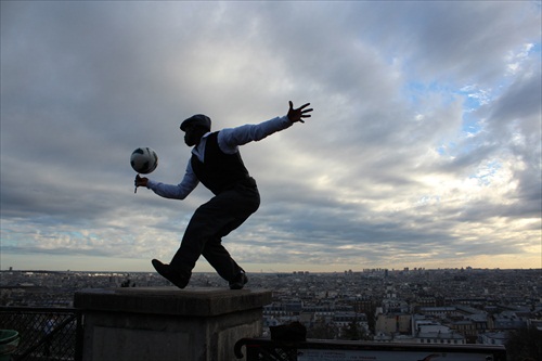 Futbal vládne Parížu ...