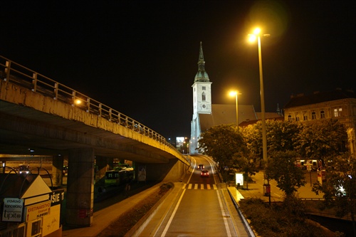 nočná Bratislava