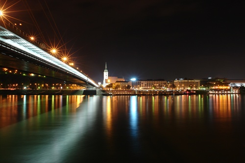 nočná Bratislava