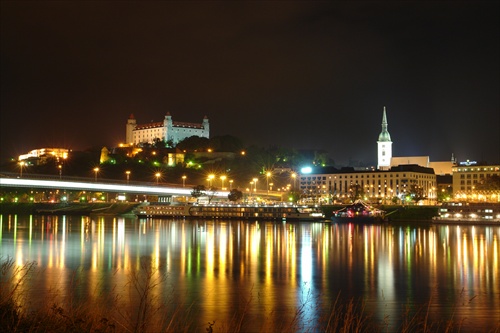 nočná Bratislava