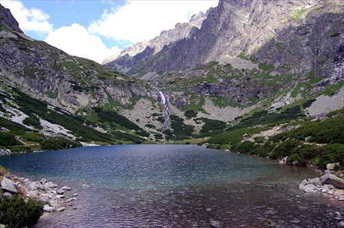 Velické pleso a vodopád