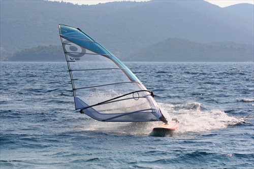 windsurfing