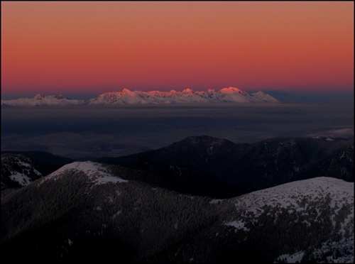 Vysoké Tatry v zapadajúcom slnku