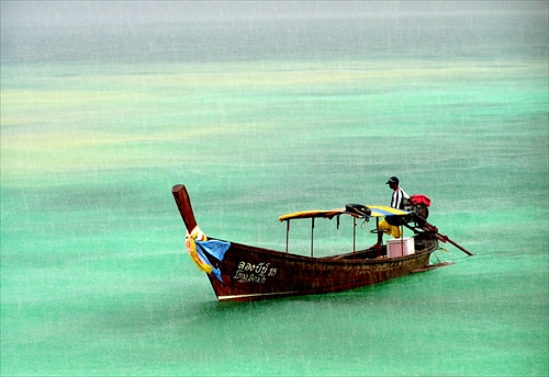 Lodka v burke na Kho PhiPhi