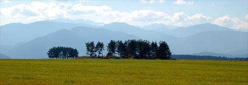 pohľad na Nízke Tatry z kokavských lúk