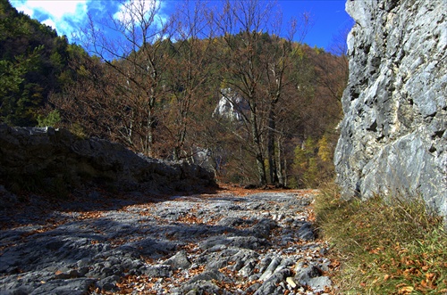 Kvačianskou dolinou