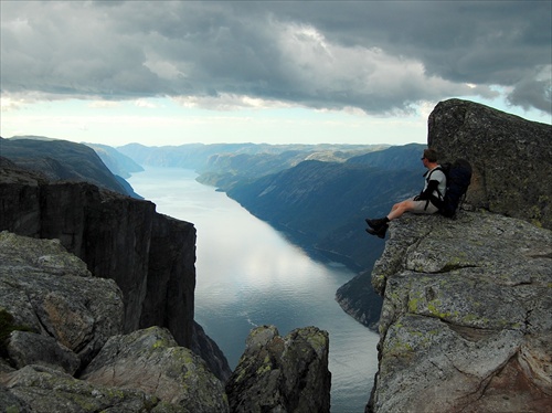 Lysefjorden, Nesetind