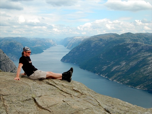 výhľad z Preikestolen