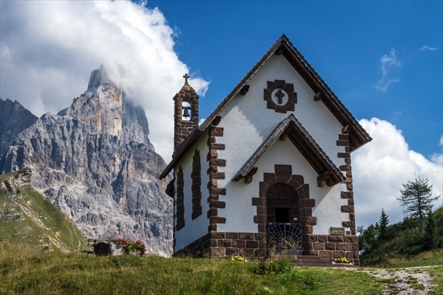 Kaplnka v Passo Rolle