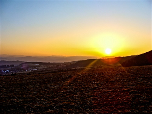 západ slnka nad Braväcovom