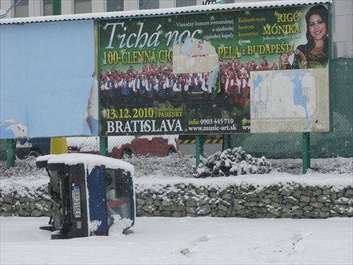 Tu asi nebola tichá noc...