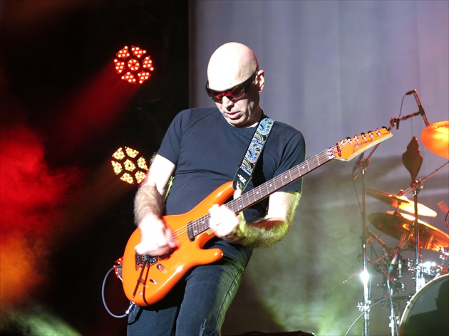 JOE SATRIANI 2.