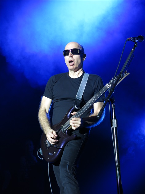 JOE SATRIANI 9.