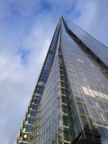 The Shard v plnej krase