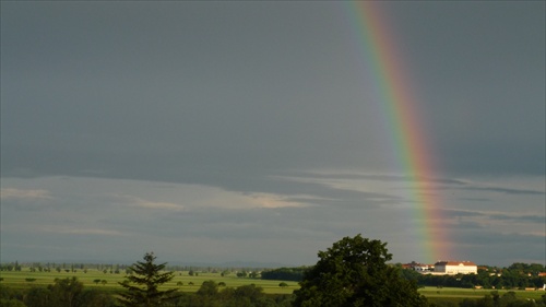 dúha nad Schlosshoffom