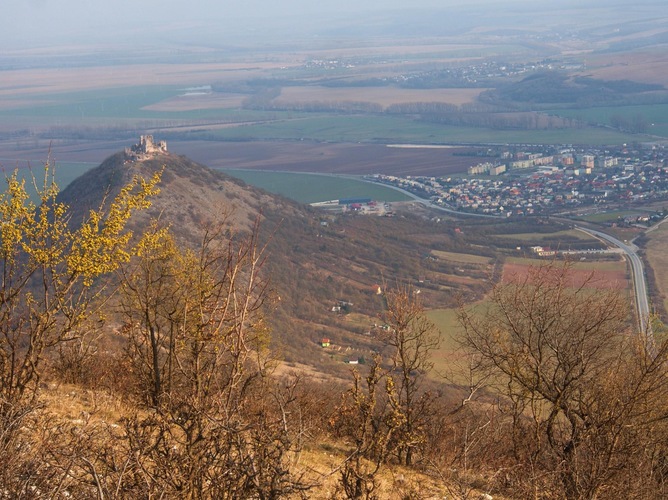 Pohľad  na Turniansky  hrad