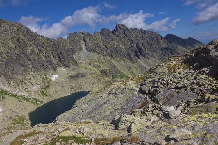 Capie  pleso, hrebeň Bašt