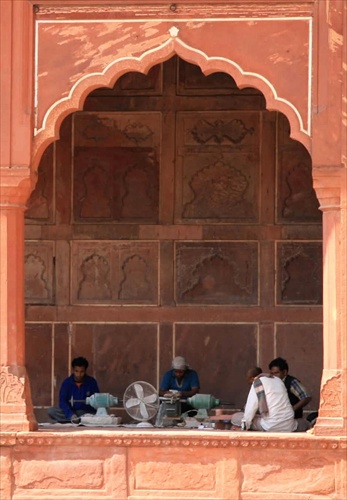 Majstri v chráme Fatehpur Sikri