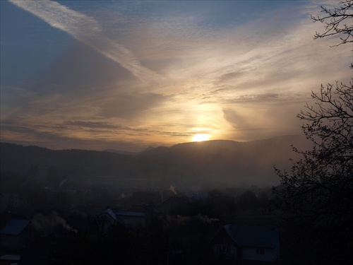 východ slnka nad Pružinou