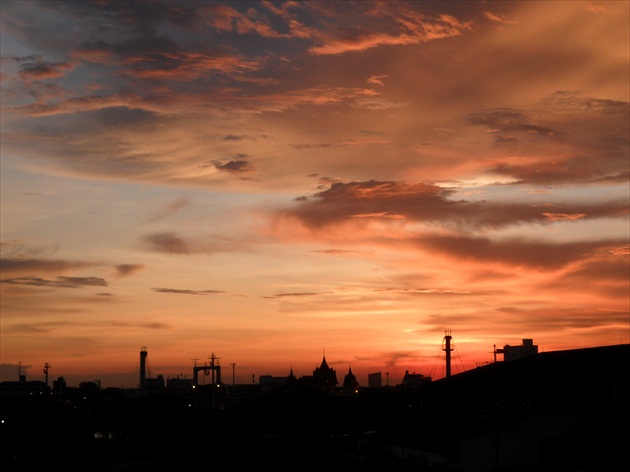 ํํัZápad slnka nad Bangkokom