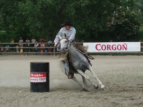 Barrel race