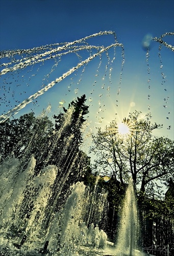 ,,inside the fountain,,