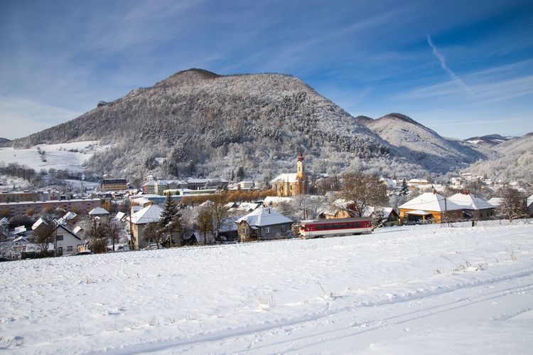 Tisovec, mestečko pod Hradovou