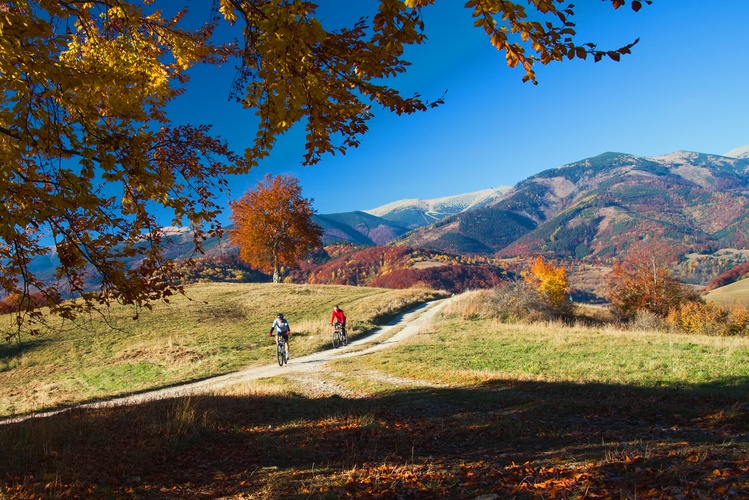 jesenná panoráma Nízkych Tatier (Pohanské, jeseň 2021)