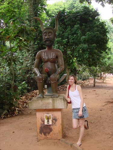 Boh plodnosti / woodoo park Quidah, Benin/