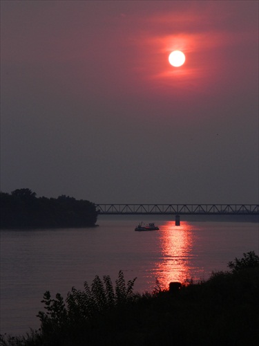 západ slnka nad Dunajom