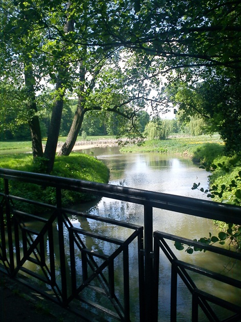 park pri kaštieli v Dolnej Krupej