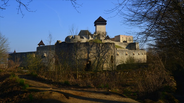 Trenčiansky hrad z južnej strany