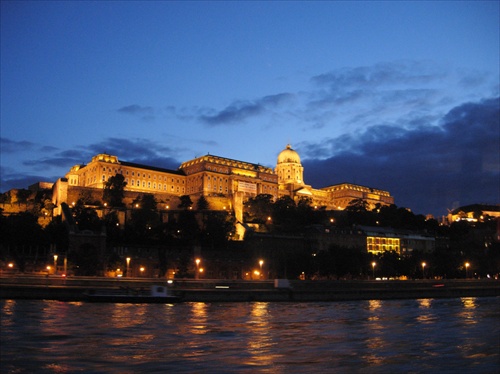 Večerný Hradný palác