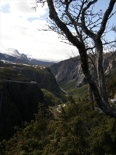 Pri vodopadoch Vorinsgfossen