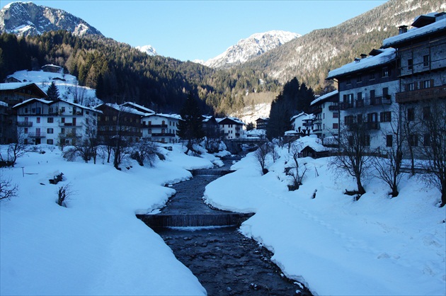 FORNI DI SOPRA (DOLOMITI)